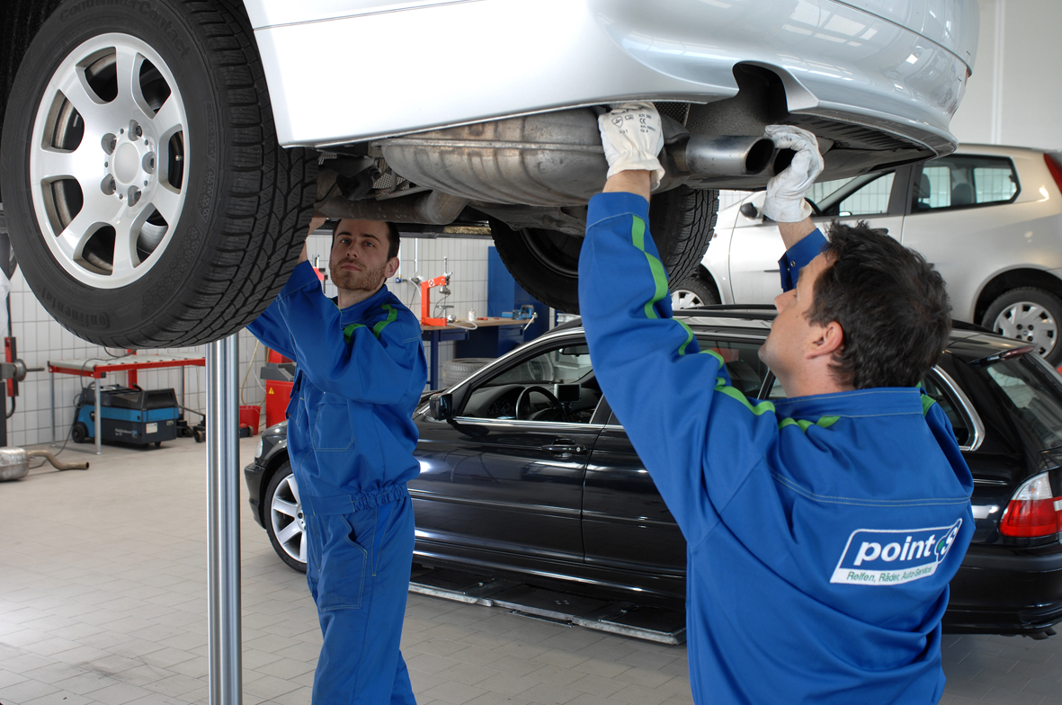 Auspuff-Service bei point S Auspuff-Service bei point S